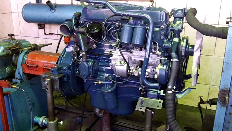 ADE 352 engine